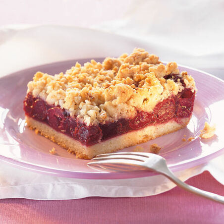 Kirschkuchen mit Mandelstreuseln Kirschkuchen mit Mandelstreuseln