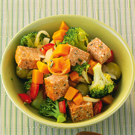 Brokkoli-Kürbis-Topf mit Würztofu Brokkoli-Kürbis-Topf mit Würztofu