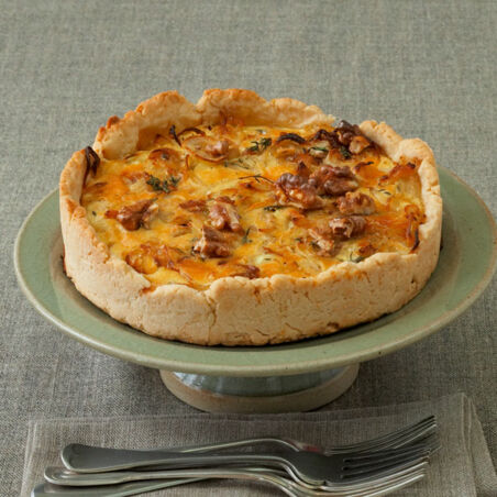 Zwiebelkuchen mit Walnüssen Zwiebelkuchen mit Walnüssen