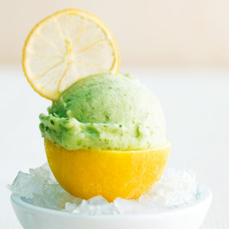 Zitronen-Basilikum-Sorbet Zitronen-Basilikum-Sorbet