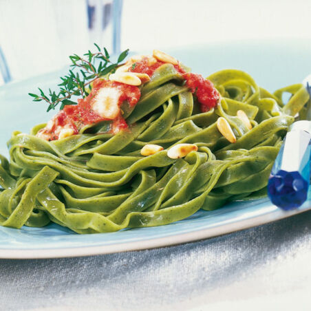 Tagliatelle mit Tomaten-Roquefort-Sauce Tagliatelle mit Tomaten-Roquefort-Sauce