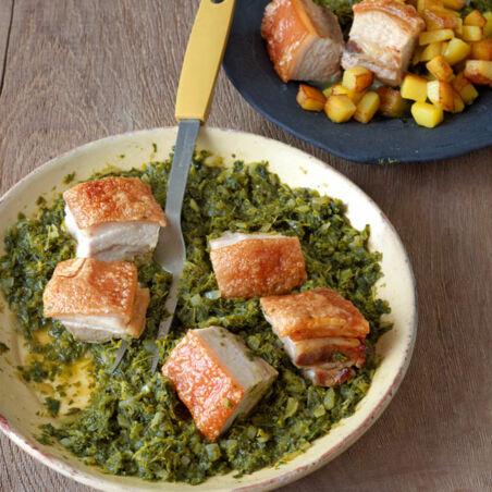 Grünkohl mit knusprigem Schweinebauch Grünkohl mit knusprigem Schweinebauch