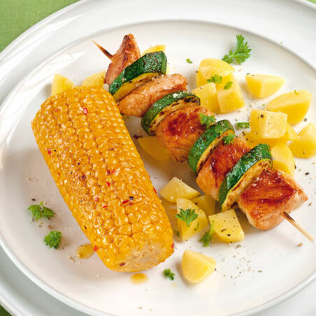 Chili-Maiskolben mit Spiessen Chili-Maiskolben mit Spiessen