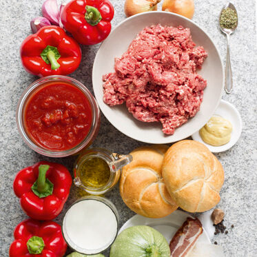 Gemüse mit Hackfleischfüllung Gemüse mit Hackfleischfüllung