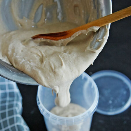 Grundrezept Anstellgut und Sauerteig Grundrezept Anstellgut und Sauerteig