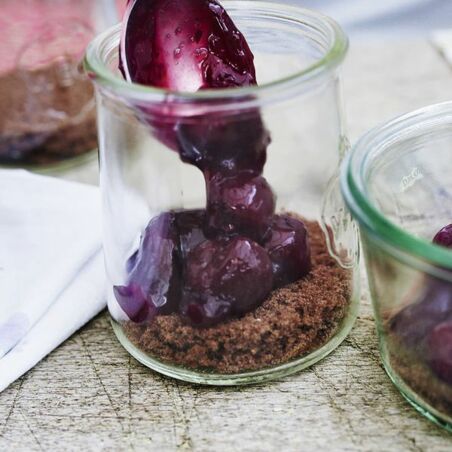 Schwarzwälder Kirsch aus dem Glas Schwarzwälder Kirsch aus dem Glas