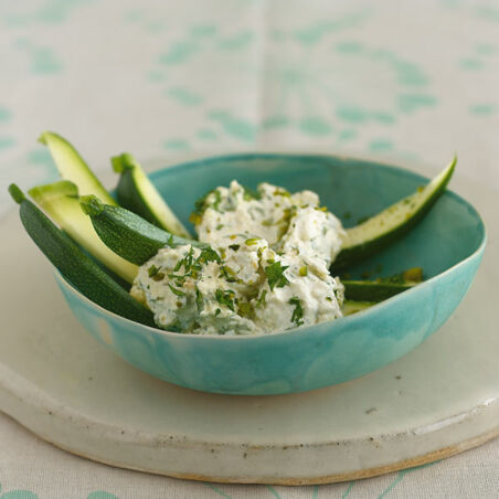 Fetadip mit Pistazien und Kräutern Fetadip mit Pistazien und Kräutern