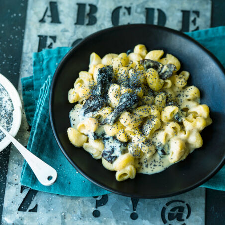 Süsse Pflaumen-Nudeln mit Mohn Süsse Pflaumen-Nudeln mit Mohn