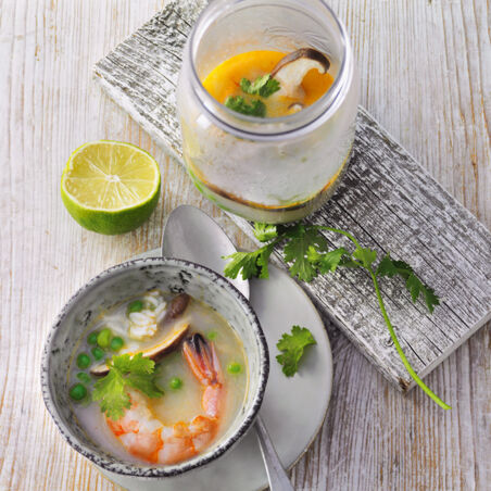 Kokos-Reissuppe mit Garnelen Kokos-Reissuppe mit Garnelen