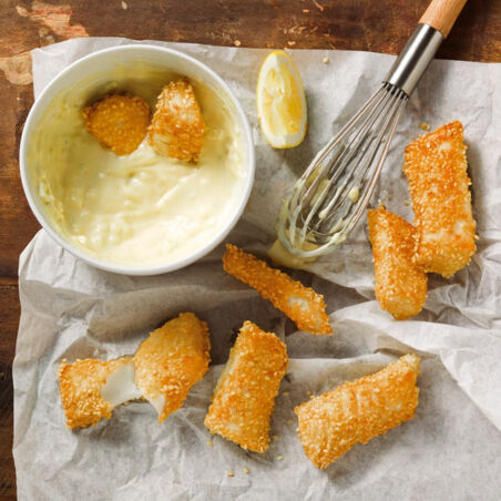 Sesam-Fischstäbchen mit Wasabi-Mayo Sesam-Fischstäbchen mit Wasabi-Mayo