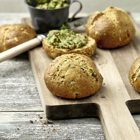 Kernige Brötchen mit Kresse Kernige Brötchen mit Kresse