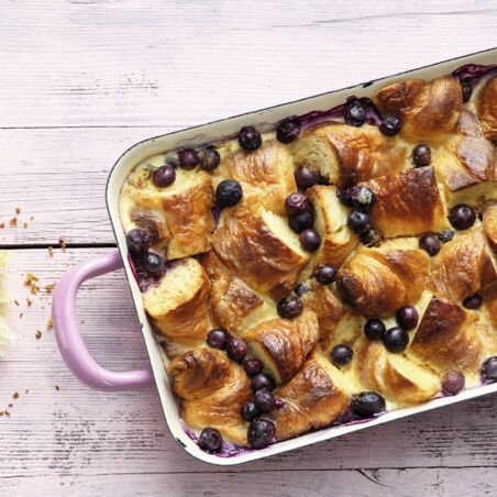 Heidelbeer-Kuchen mit Croissants Heidelbeer-Kuchen mit Croissants