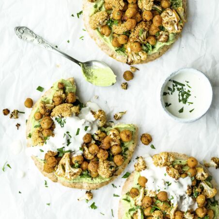 Röstkichererbsen auf Fladenbrot Röstkichererbsen auf Fladenbrot