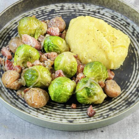 Rosenkohlpfanne mit Polenta Rosenkohlpfanne mit Polenta