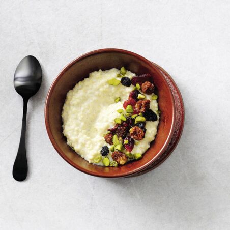 Süße Hirse mit Trockenfrüchten Süße Hirse mit Trockenfrüchten