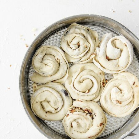 Rosenkuchen mit Mandel-Schoko-Füllung Rosenkuchen mit Mandel-Schoko-Füllung