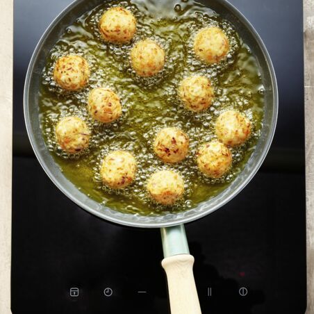 Reisnudel-Bowl mit Gemüsebällchen Reisnudel-Bowl mit Gemüsebällchen