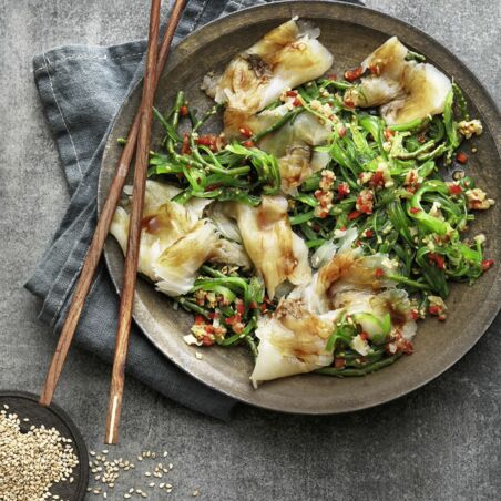 Zander-Sashimi mit Algensalat Zander-Sashimi mit Algensalat