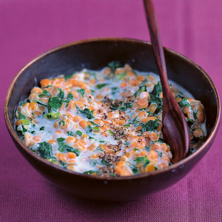 Spinat-Dal mit roten Linsen Spinat-Dal mit roten Linsen