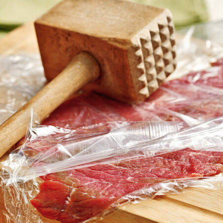 Rindsrouladen mit Speck-Gurken-Füllung Rindsrouladen mit Speck-Gurken-Füllung