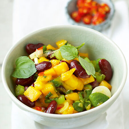 Bohnen-Mango-Salat mit Minze Bohnen-Mango-Salat mit Minze