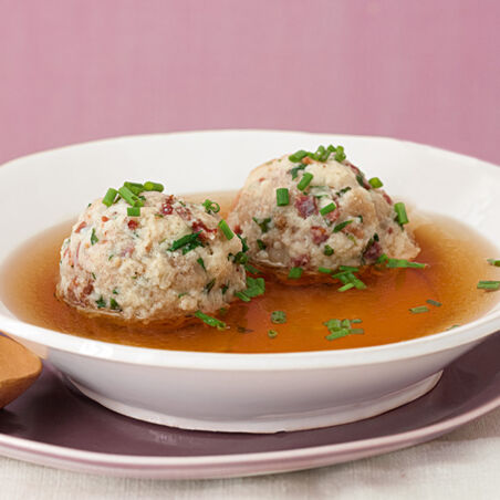 Speckknödelsuppe Speckknödelsuppe