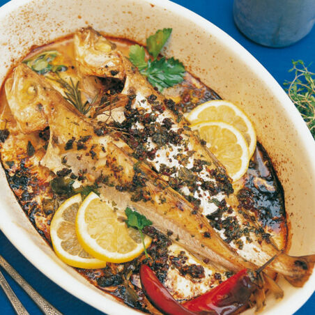 Fisch italienischer Art aus dem Ofen Fisch italienischer Art aus dem Ofen