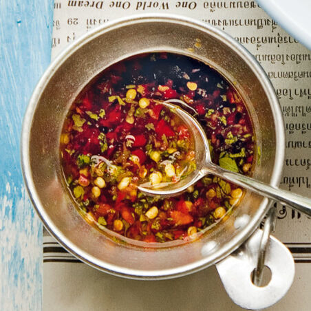 Scharfer Dip für gegrillten Tintenfisch (Nam Jim Pla Mük) Scharfer Dip für gegrillten Tintenfisch (Nam Jim Pla Mük)