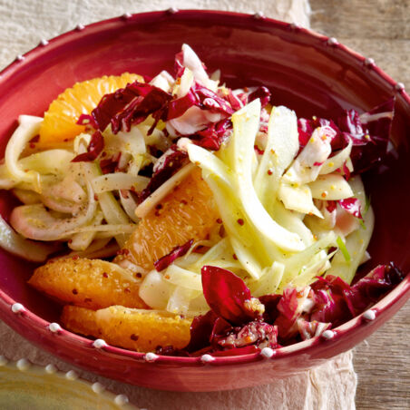 Radicchio-Fenchel-Salat mit Orangen Radicchio-Fenchel-Salat mit Orangen