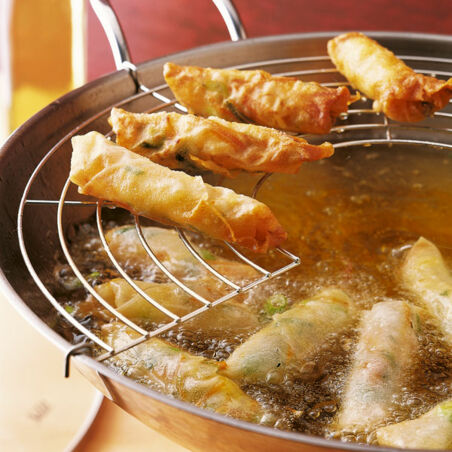 Frühlingsrollen mit Gemüsefüllung Frühlingsrollen mit Gemüsefüllung