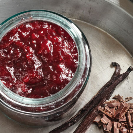 Sauerkirschkonfitüre mit Vanille Sauerkirschkonfitüre mit Vanille
