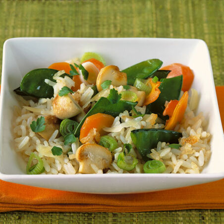 Gebratener Reis mit Zuckerschoten Gebratener Reis mit Zuckerschoten