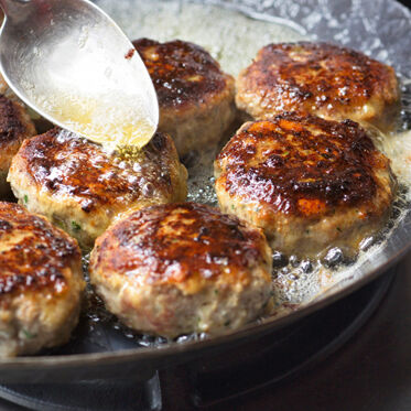 Speck-Frikadellen Step 8 Speck-Frikadellen Step 8