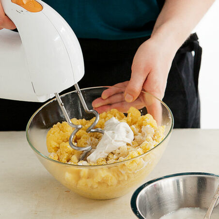 Windbeutel-Burger mit Räuchertofu Windbeutel-Burger mit Räuchertofu