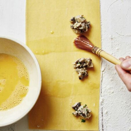 Pilzmaultaschen mit Kaninchenragout Pilzmaultaschen mit Kaninchenragout