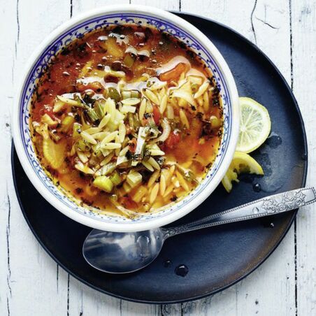 Türkische Nudelsuppe - Şehriye Çorbası Türkische Nudelsuppe - Şehriye Çorbası