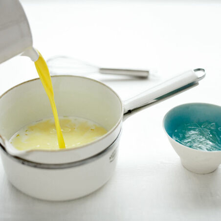 Käsesahnetorte mit Aprikosen-Kompott Käsesahnetorte mit Aprikosen-Kompott