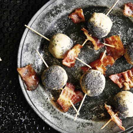 Breadpops mit Gorgonzolaund Mohn Breadpops mit Gorgonzolaund Mohn