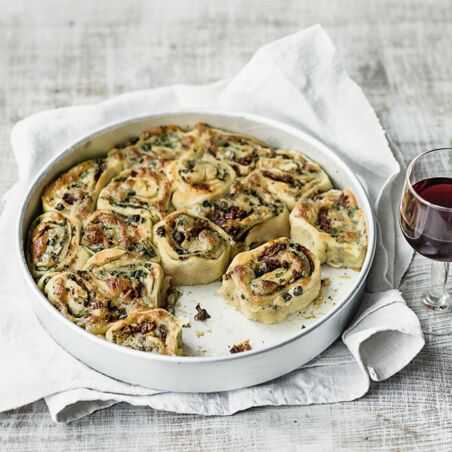 Zupfschnecken mit Sardellenbutter Zupfschnecken mit Sardellenbutter