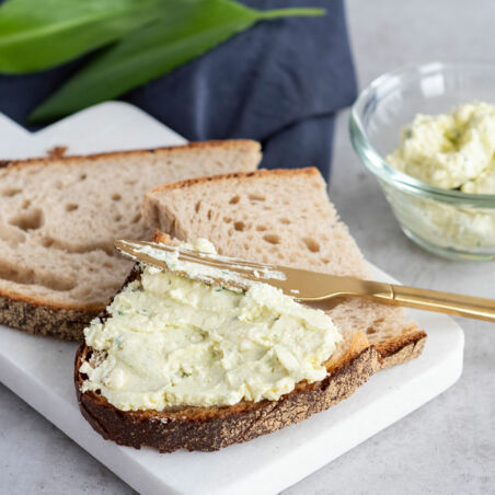 Bärlauch-Dip selber machen Bärlauch-Dip selber machen