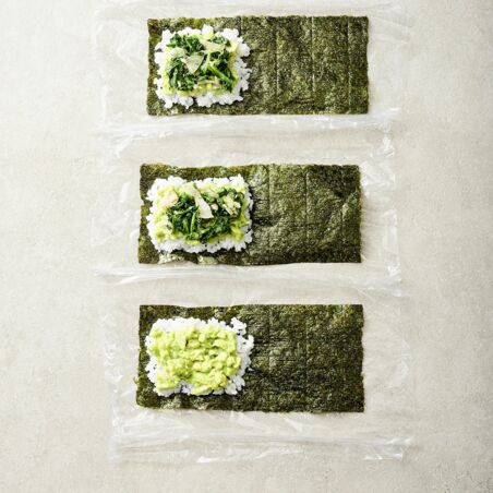 Onigirazu mit Avocado und Dillspinat Onigirazu mit Avocado und Dillspinat