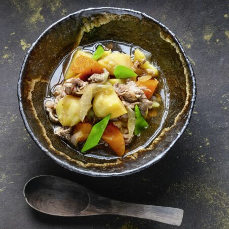 Rindfleisch-Kartoffel-Eintopf »Nikujaga« Rindfleisch-Kartoffel-Eintopf »Nikujaga«