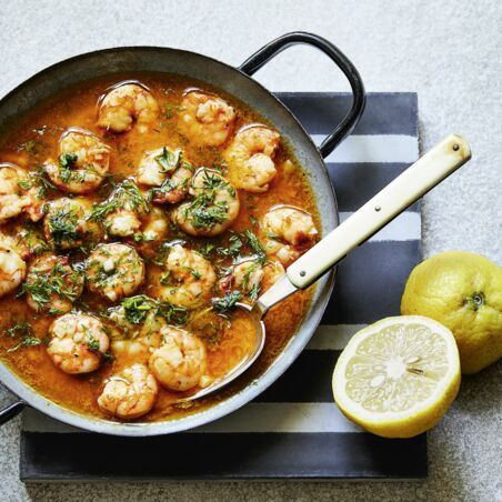 Garnelen in pikantem Weißweinsud Garnelen in pikantem Weißweinsud