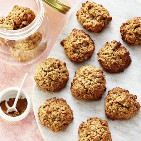 Zimtige Hafer-Haselnuss-Kekse Zimtige Hafer-Haselnuss-Kekse