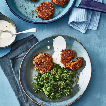 Kidneybohnen-Buletten mit Blattspinat Kidneybohnen-Buletten mit Blattspinat