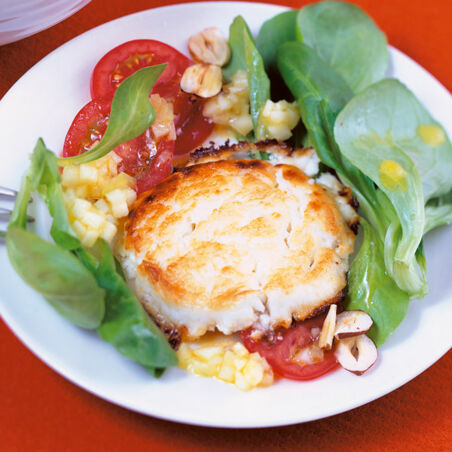 Gratinierte Ziegenkäsetaler auf Feldsalat Gratinierte Ziegenkäsetaler auf Feldsalat