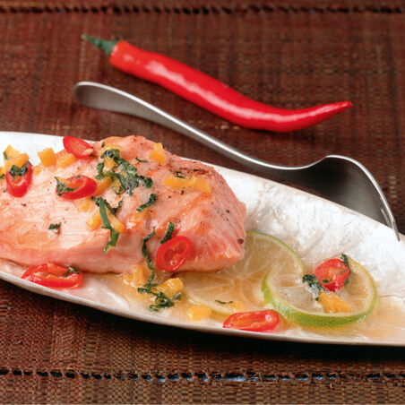 Lachsfilet mit Chili-Minz-Butter Lachsfilet mit Chili-Minz-Butter