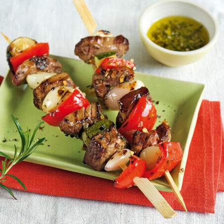 Bunte Grillspieße mit Rindfleisch Bunte Grillspieße mit Rindfleisch