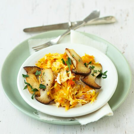 Kürbisgemüse mit gebratenen Pilzen Kürbisgemüse mit gebratenen Pilzen