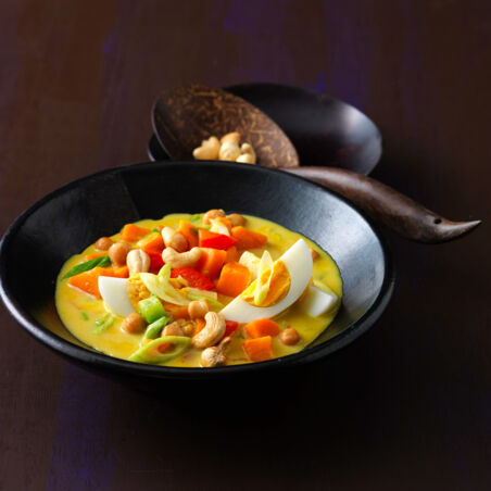 Süßkartoffelcurry mit Ei Süßkartoffelcurry mit Ei